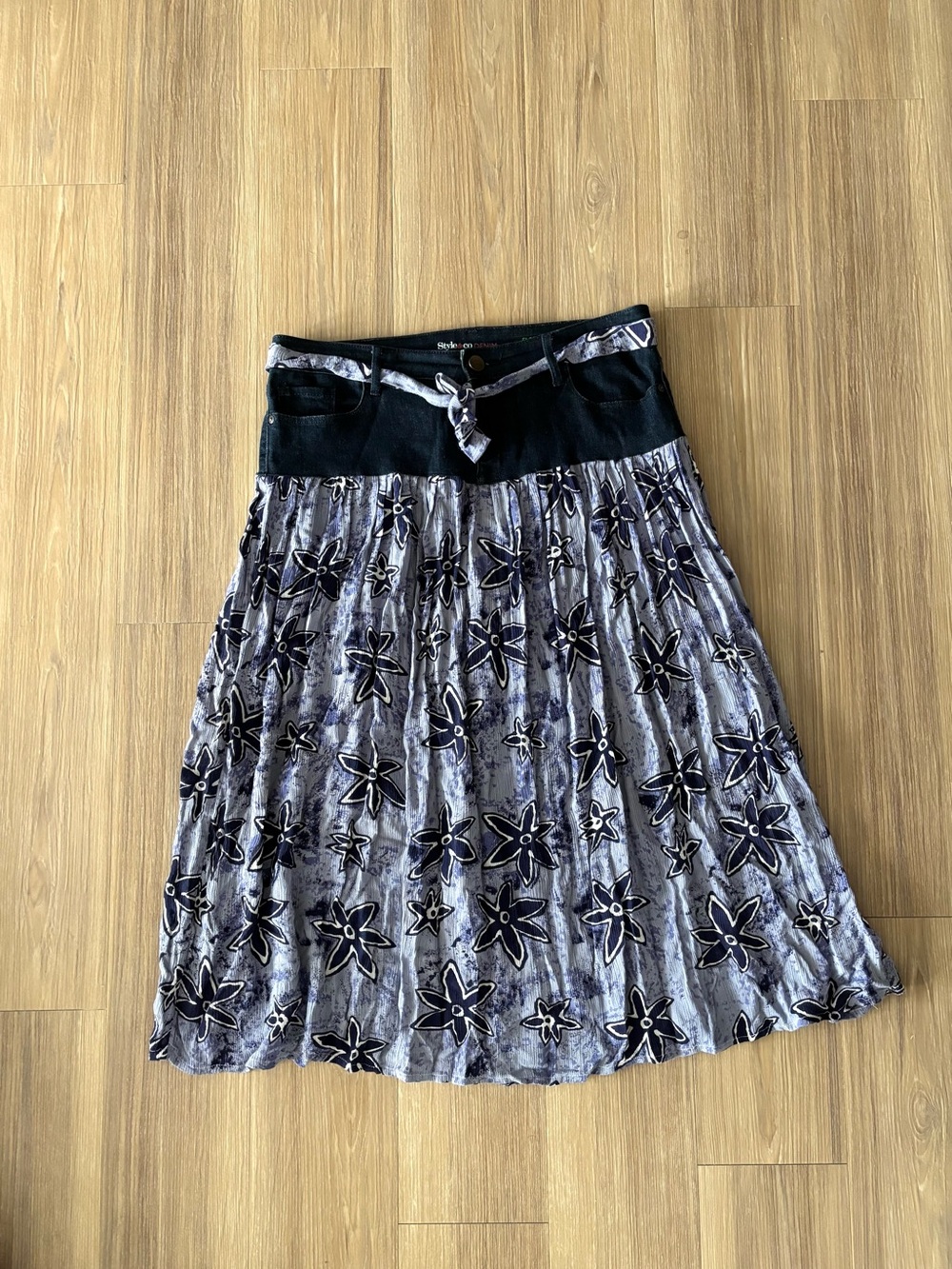 Vintage Style & Co Skirt Midi Denim Blue Floral Women 10 Boho Hippie 90s